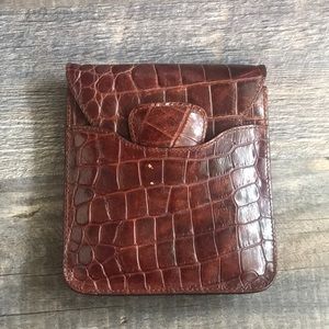 Vintage 80s JOAN & DAVID leather croc embossed good condition clutch/wallet.!💫✨